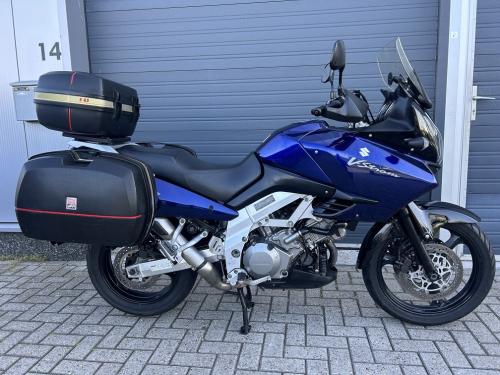 Nette Suzuki DL1000 V-Strom uit 2004, 36d mls op de klok, kofferset €3500,-
