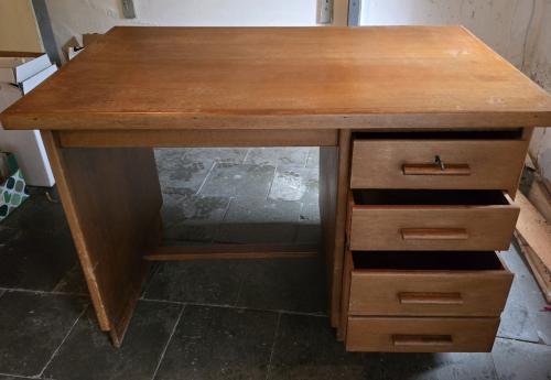 🤎 Schattig vinted bureautje met 3 laadjes