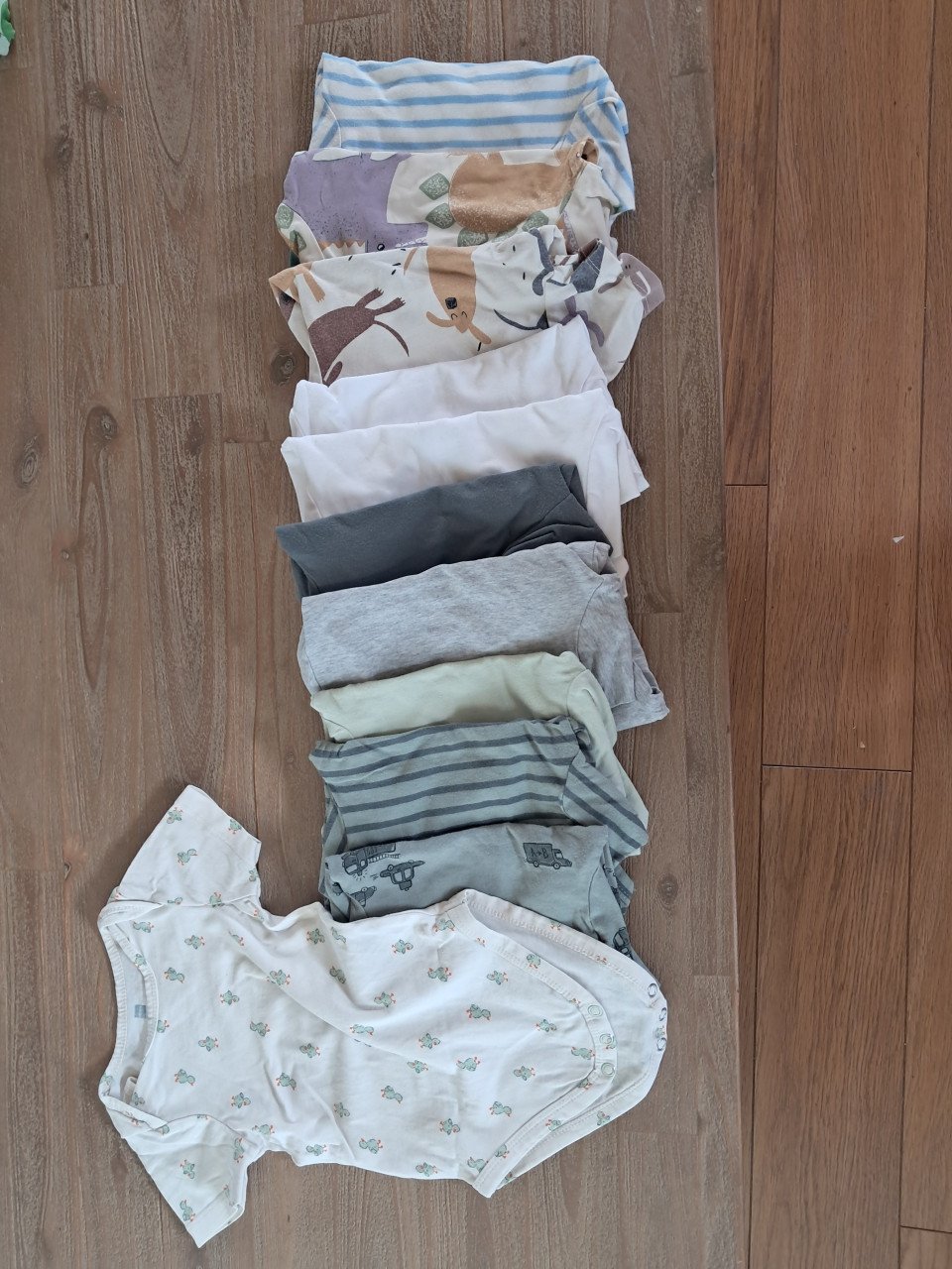 11 rompers maat 74-80 korte mouw