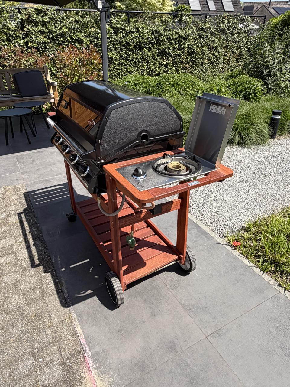 BEEFEATER Gasbarbeque