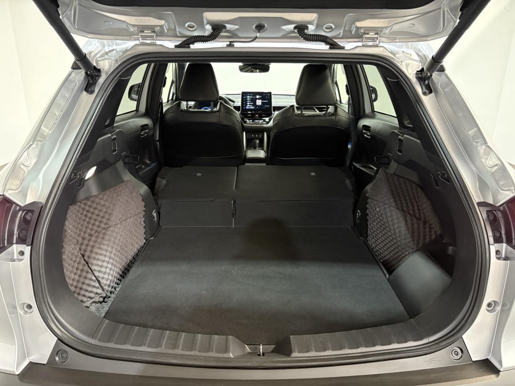 Toyota Corolla Cross 2.0 hp hybrid first edition