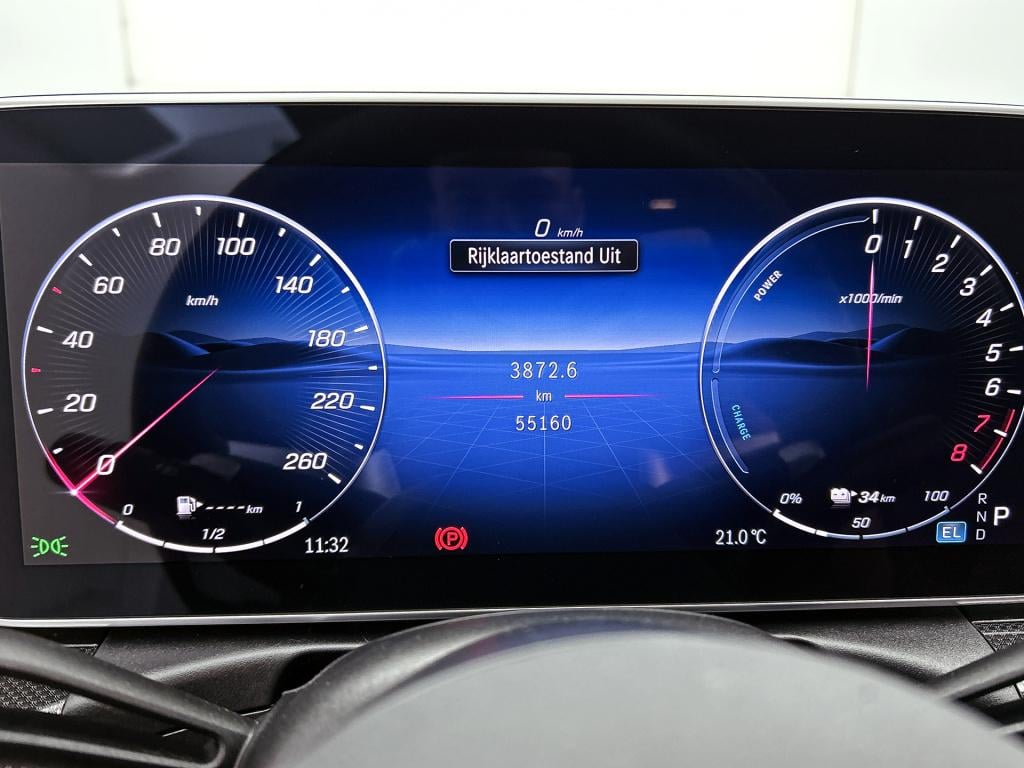 Mercedes-Benz Cle coupé 300 e amg plug-in hybride trekhaak | digital licht 