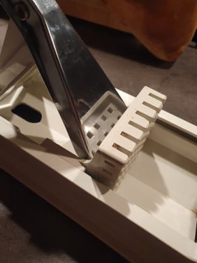 Zeer nette witte vintage brabantia maitre frietsnijder...