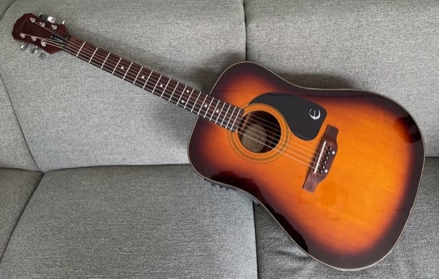Prima spelende Epiphone PR200 gitaar