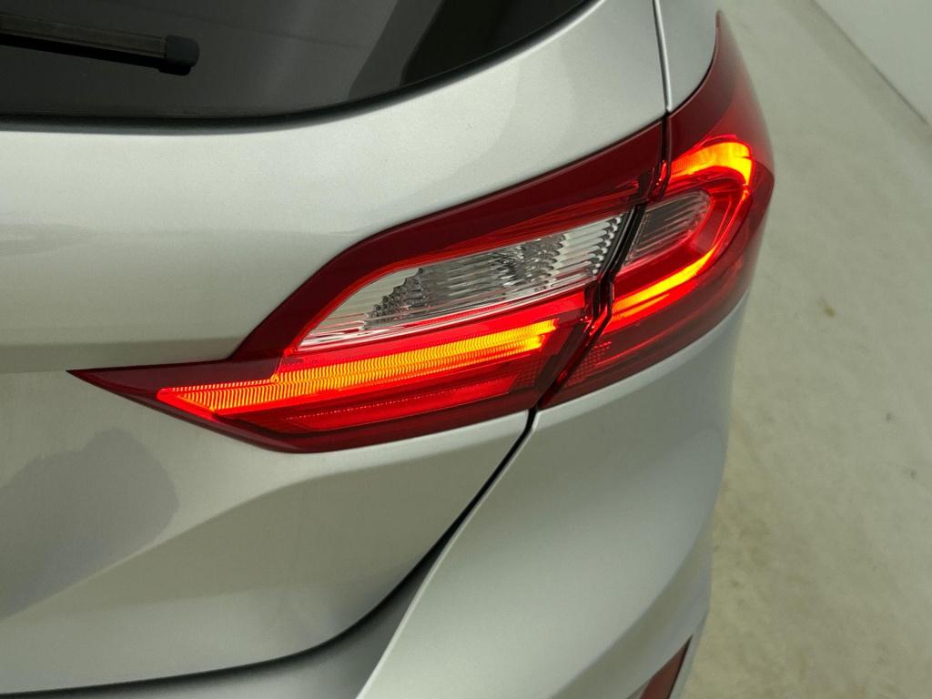 Ford Fiesta 1.1 trend | parkeer sensoren | lmv | bluetooth | dab | airco | 
