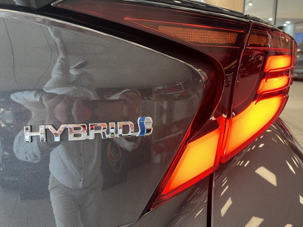Toyota C-hr 2.0 hyb. first edition | trekhaak | lage km-stand |