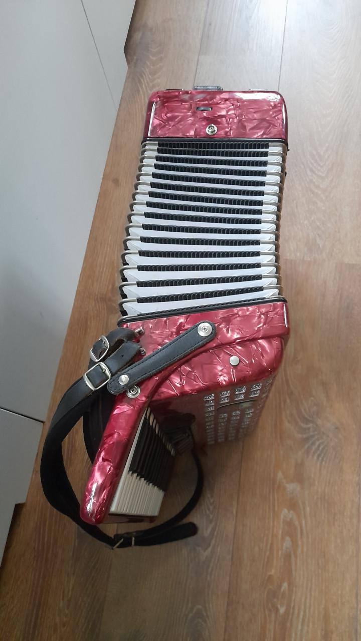 Accordeon 80 bassen