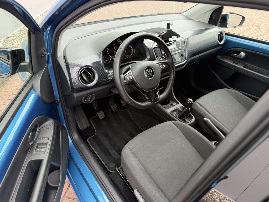Volkswagen UP! 1.0 65pk 5drs. black style | camera | cruise