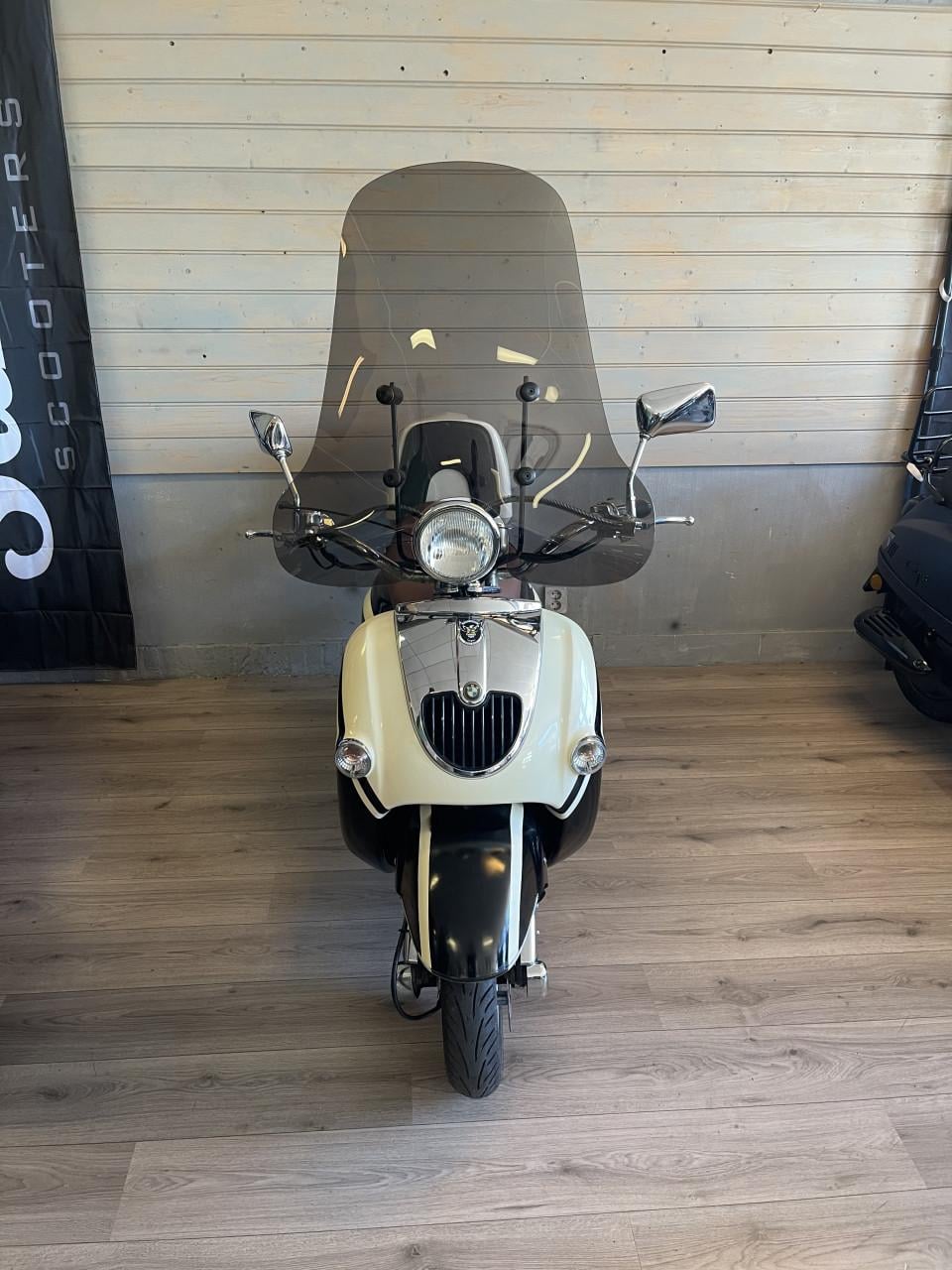 Scooterpromo Goes leuke Retro Scooter