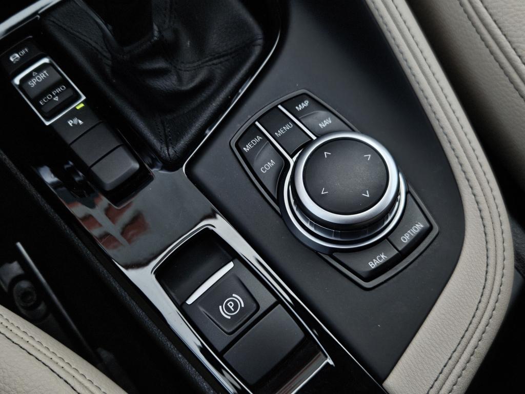 BMW X1 sdrive18i high executive | acc | camera