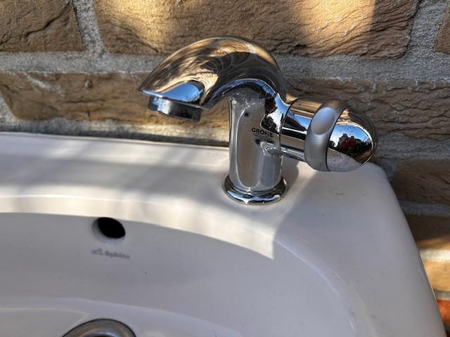 WC Fontein in kleur Pergamon, creme kleur.