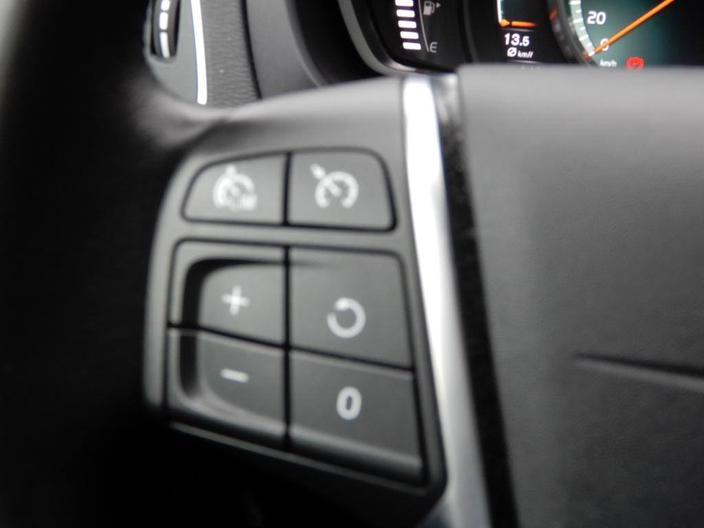 Volvo V40 cross country 1.5 t3 nordic+ | nl auto | lage km stand | dealer o