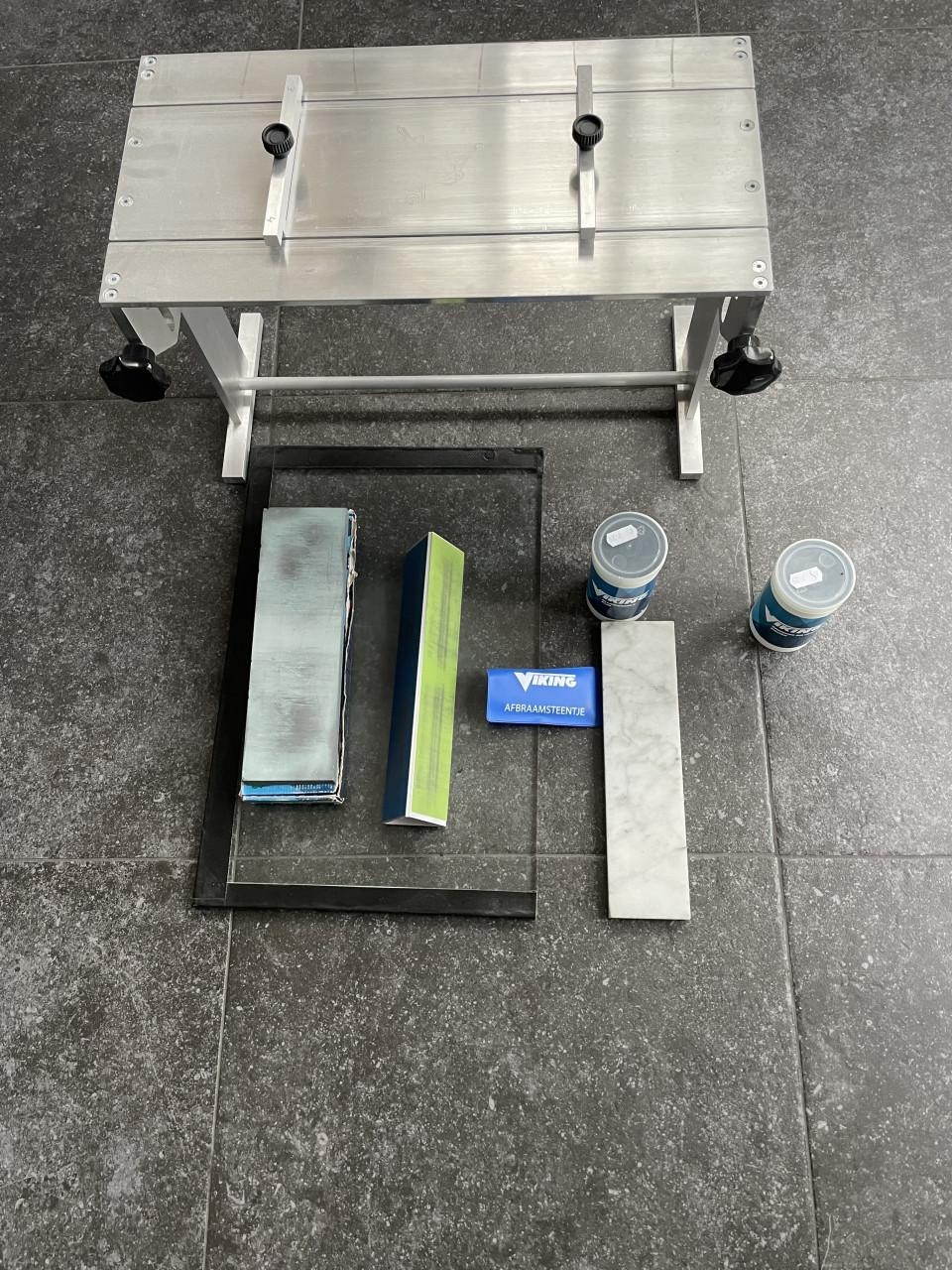 Slijptafel inclusief alle toebehoren