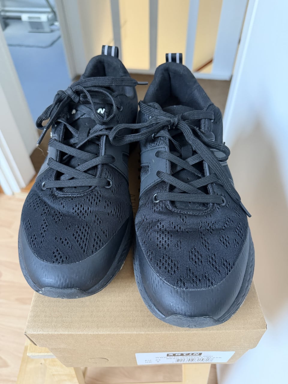 Artin mesh trainer zwart maat 43