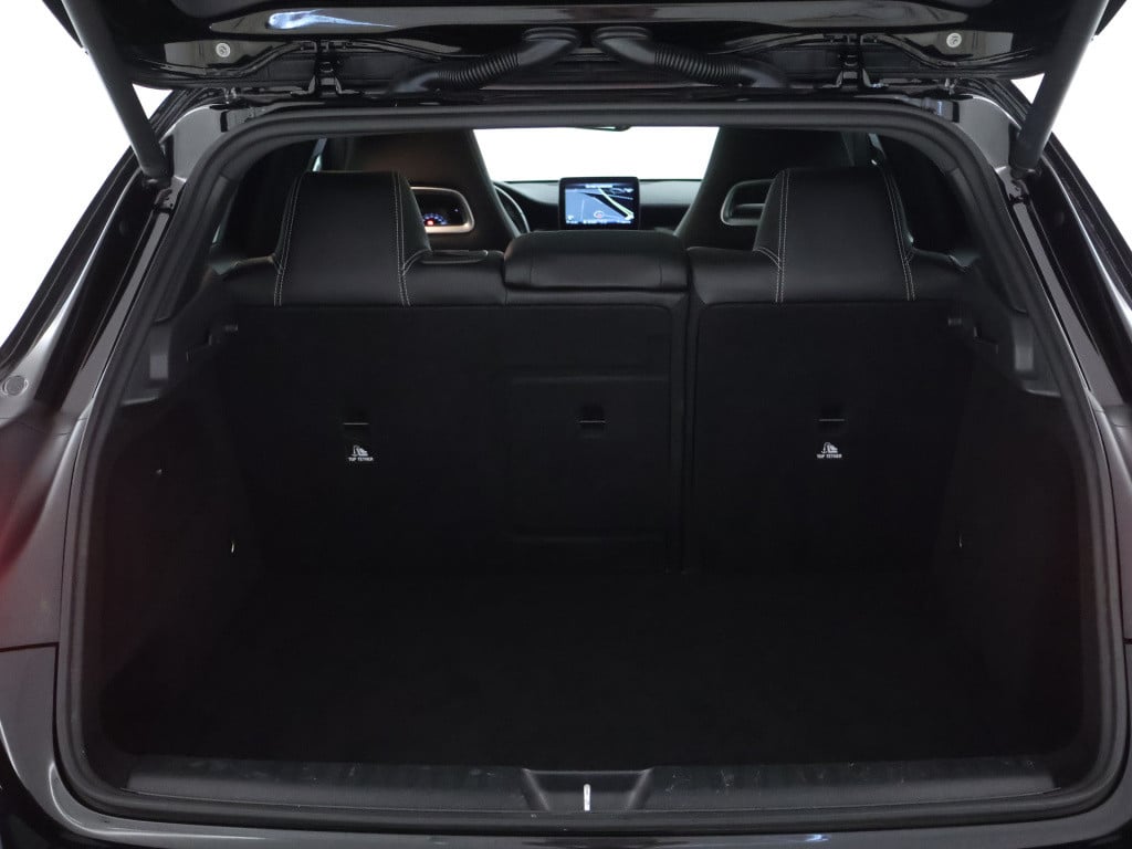 Mercedes-Benz Gla-klasse 180 business solution amg line | panoramadak | cru