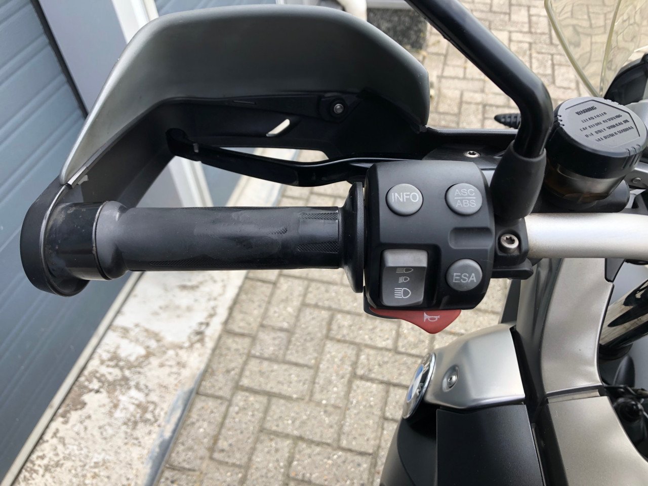 BMW R1200GS. 2010 met 142 dkm, ABS, valbeugel, zijkoffers rijklaar €5250,-