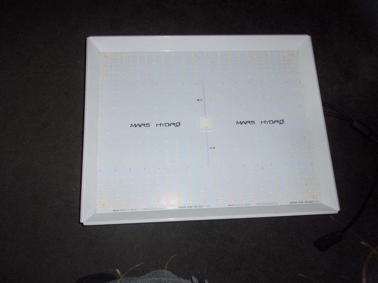 Kweeklamp Mars Hydro TSW 2000