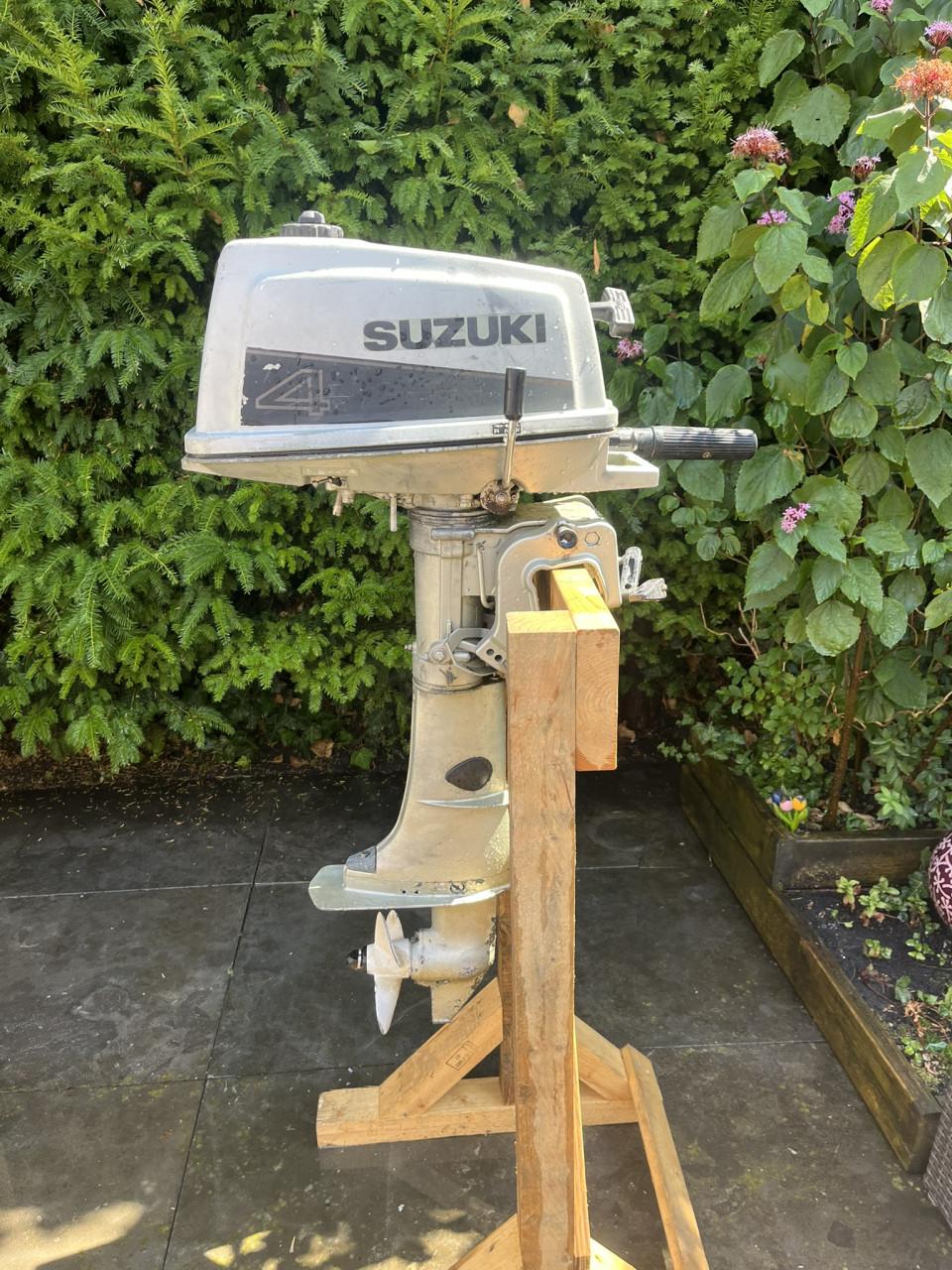Suzuki DT4 buitenboordmotor
