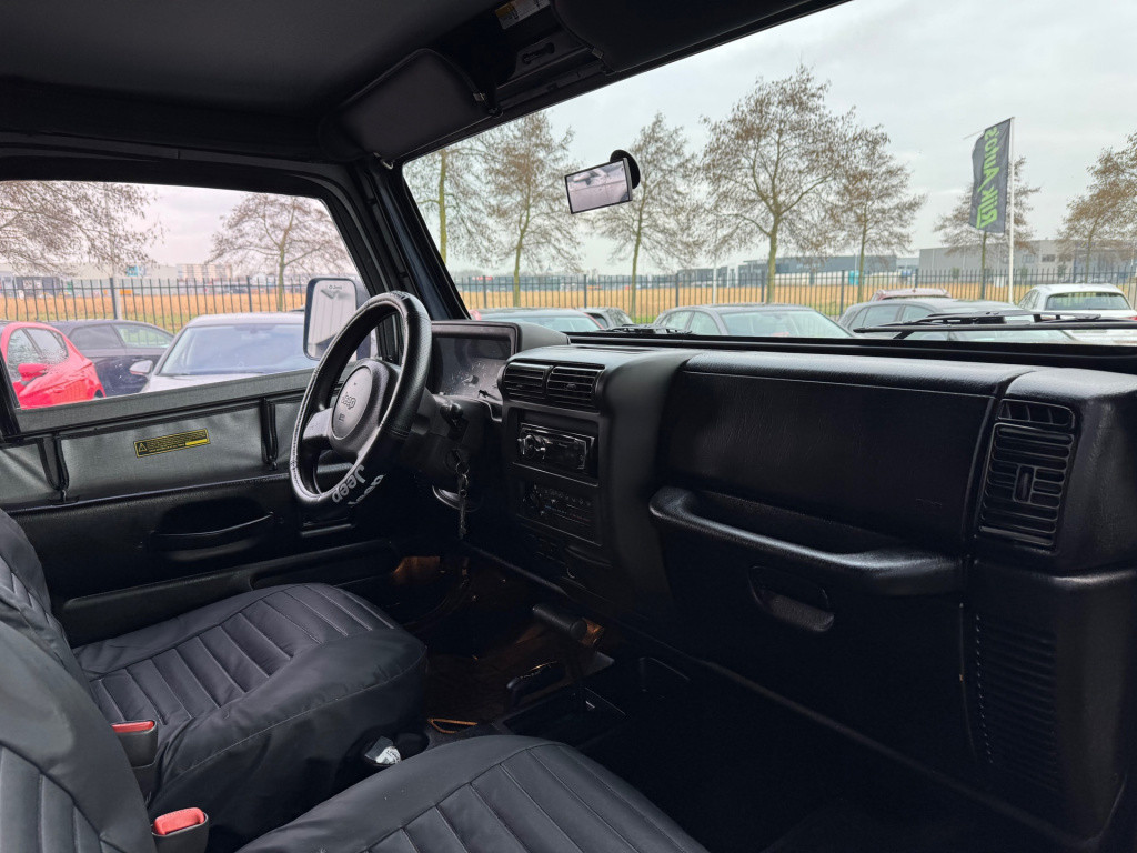 Jeep Wrangler 2.5i softtop + hardtop