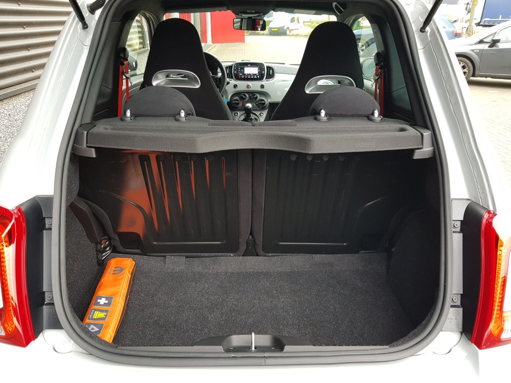 Abarth 500 1.4 t-jet abarth 595 - 145 pk