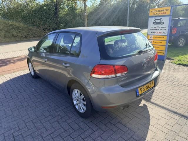 Volkswagen Golf 1.4 tsi comfortline let op ;automaat bak schok en licht hag