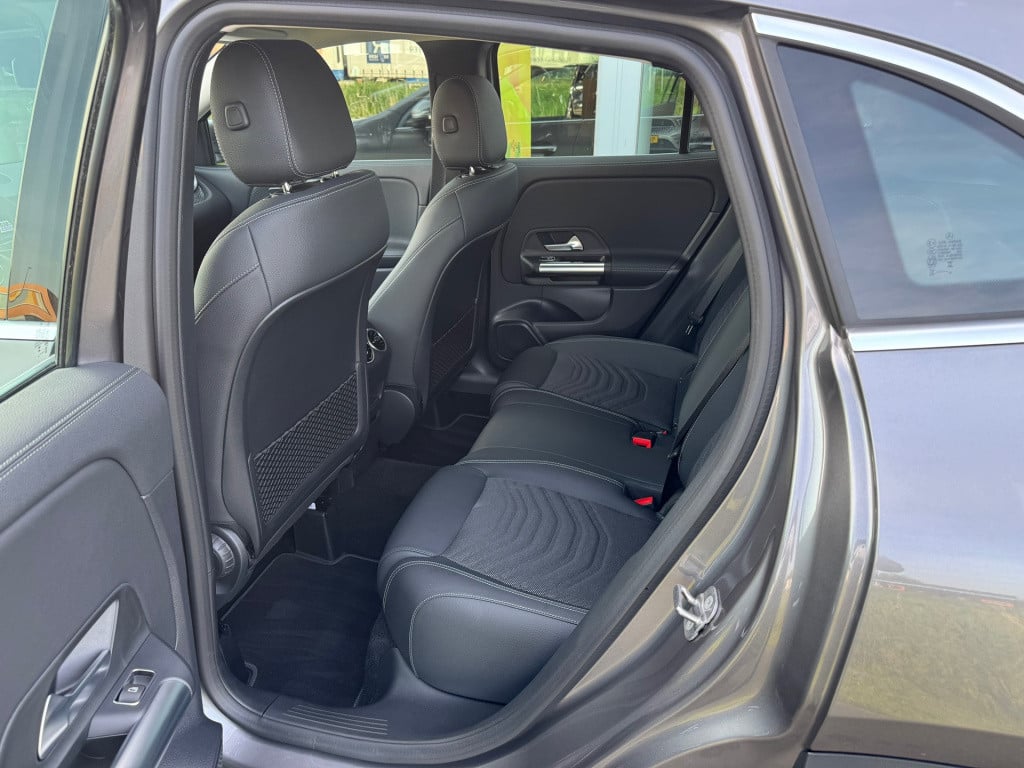 Mercedes-Benz Gla-klasse 250 e progressive line advanced plus automaat / mu