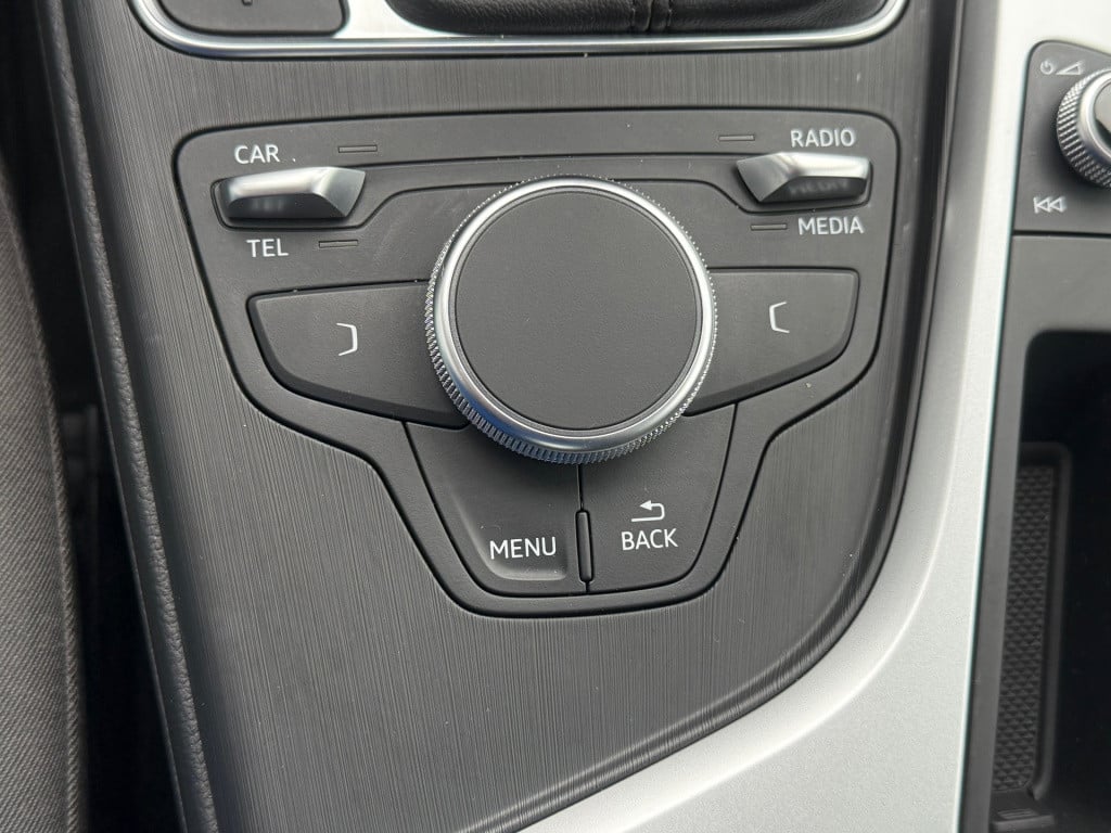 Audi A4 limousine 1.4 tfsi
