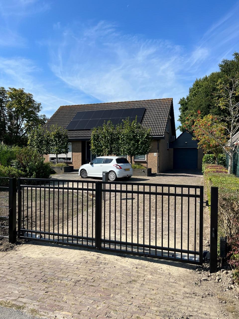 Automatische Inrijpoorten / schuifpoorten alles op maat gemaakt.