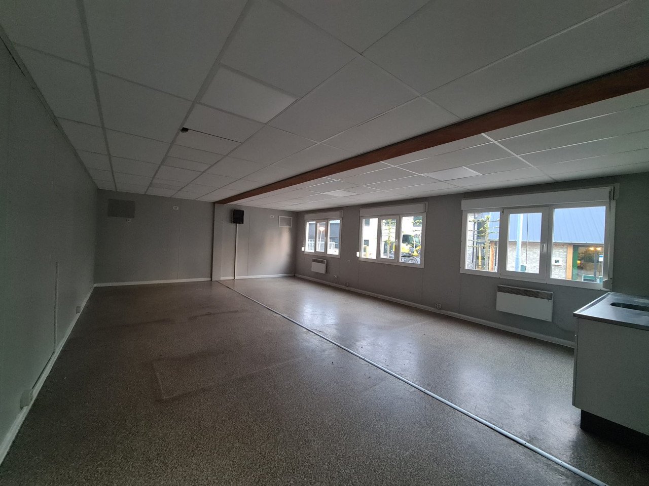 Kantoorunit / woonunit / tijdelijke winkel / bouwkeet 6x9m
