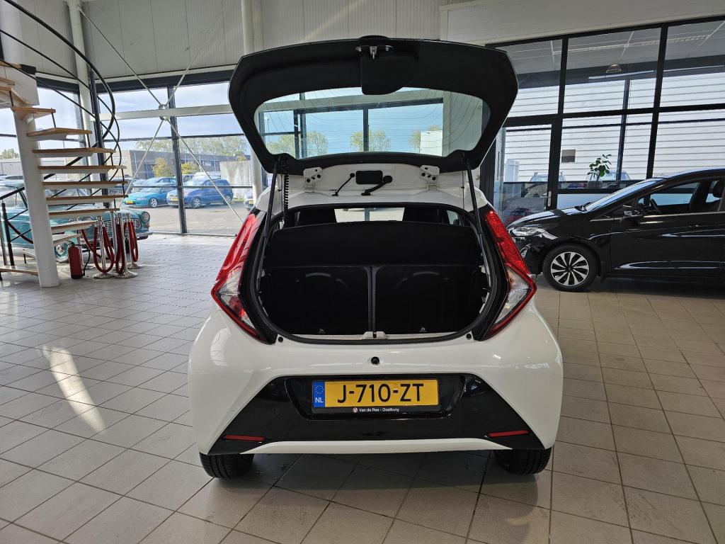 Toyota Aygo 1.0 vvt-i x-play limited