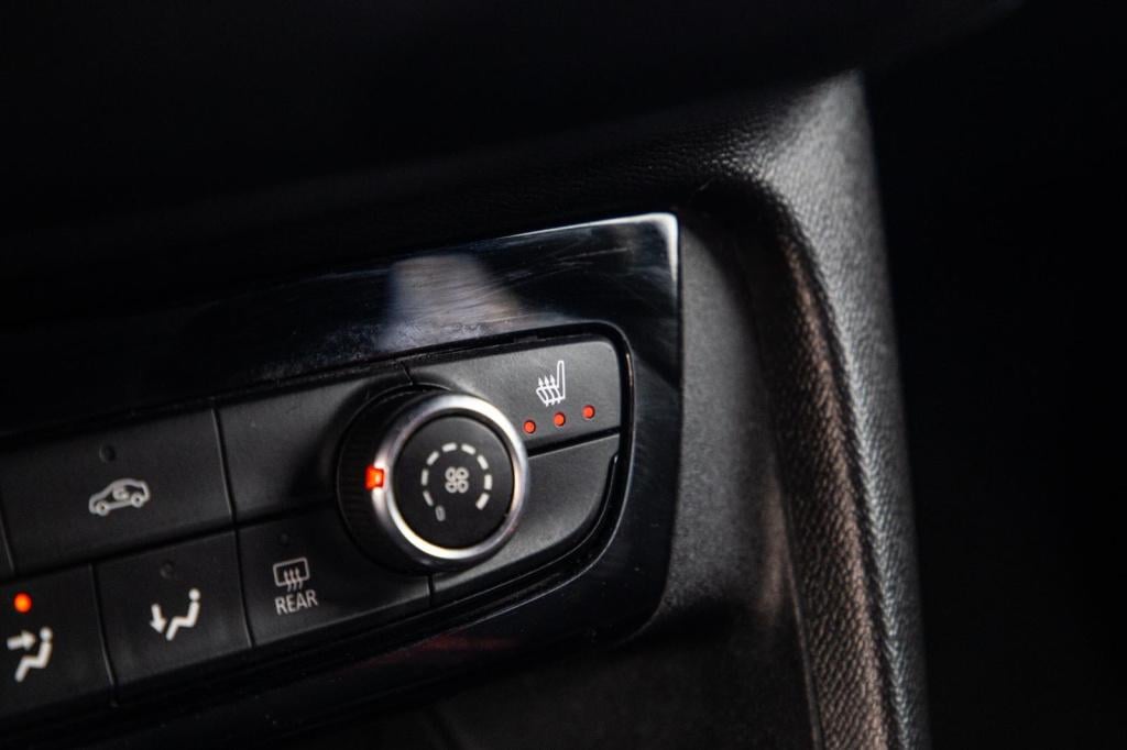 Opel Corsa 1.2 turbo gs black line / apple carplay / automaat / 360 camera 