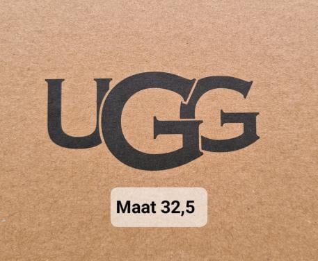 Nieuwe zwarte UGG pantoffels Maat 32,5