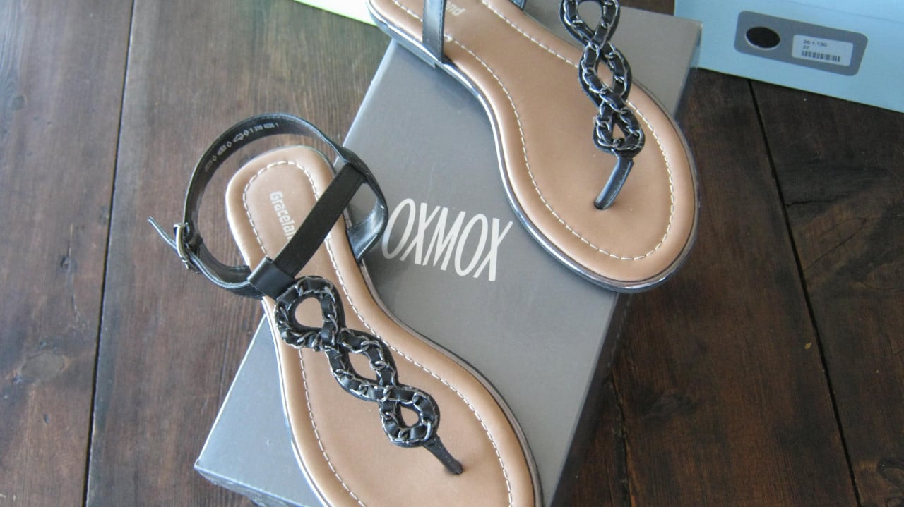 4 paar nieuw sandalen allemaal maat 37  mogen alle 4 weg voor 30 euro