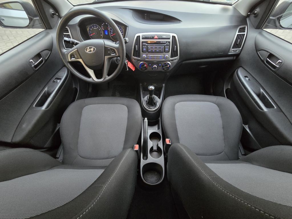 Hyundai I 20 1.2i business edition | radio | trekhaak