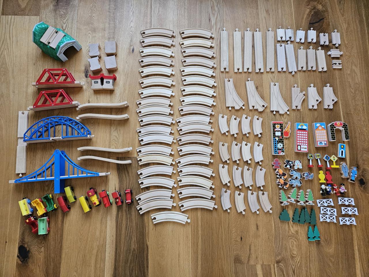 Houten treinbaan Brio en Eichhorn