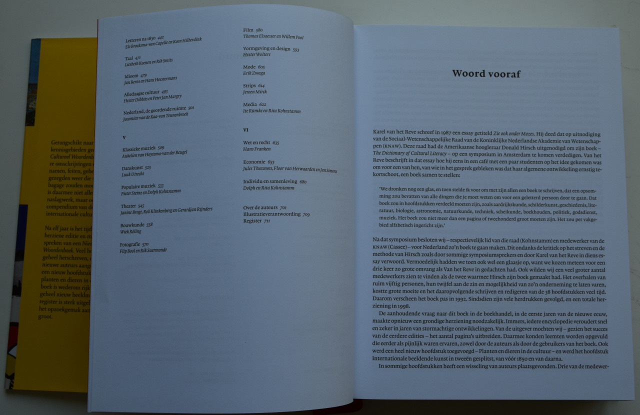 Nieuw Cultureel Woordenboek.