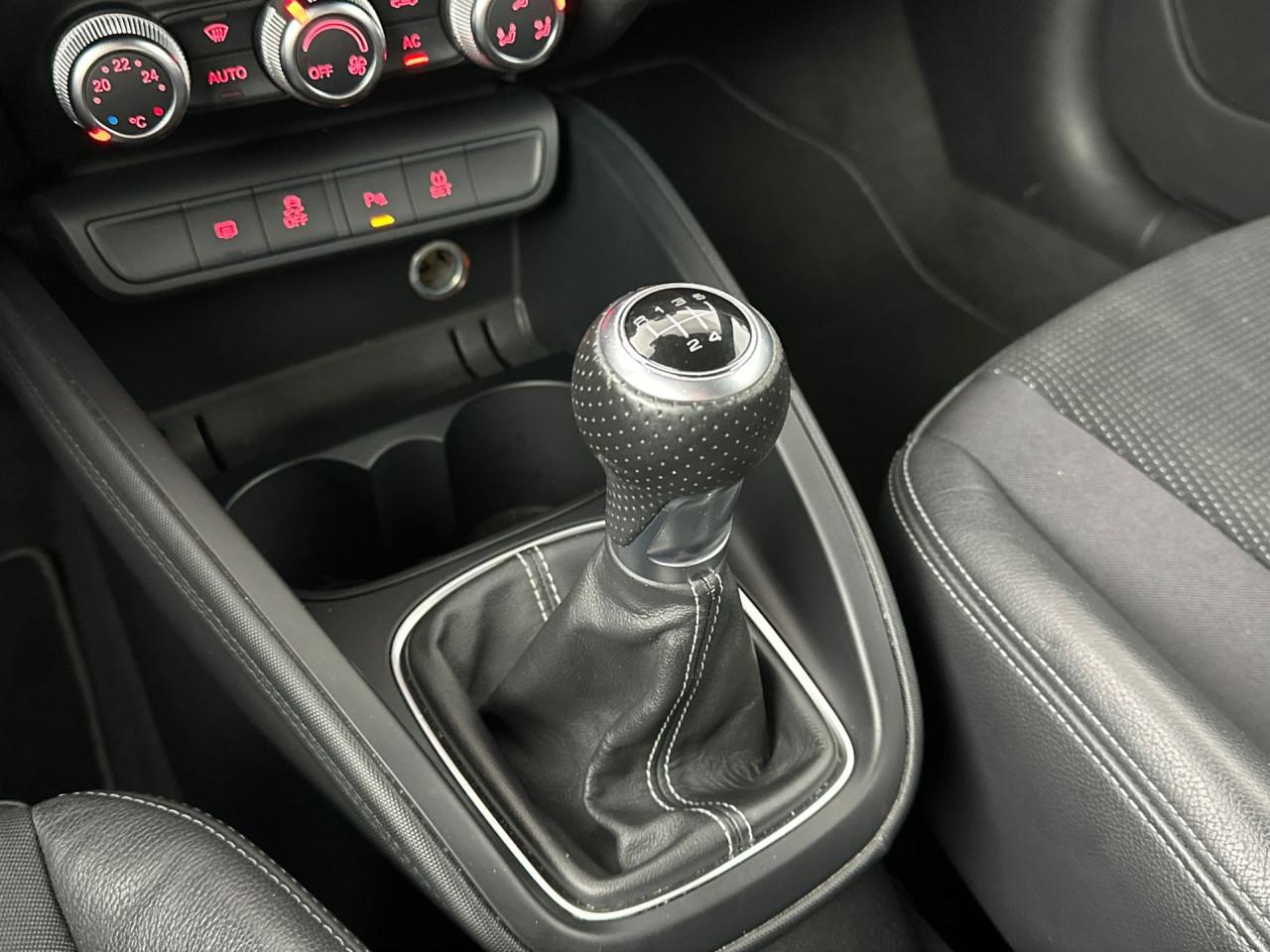Audi a1 1.2 Tsfi / 3x S line / Xenon / navi / cruise