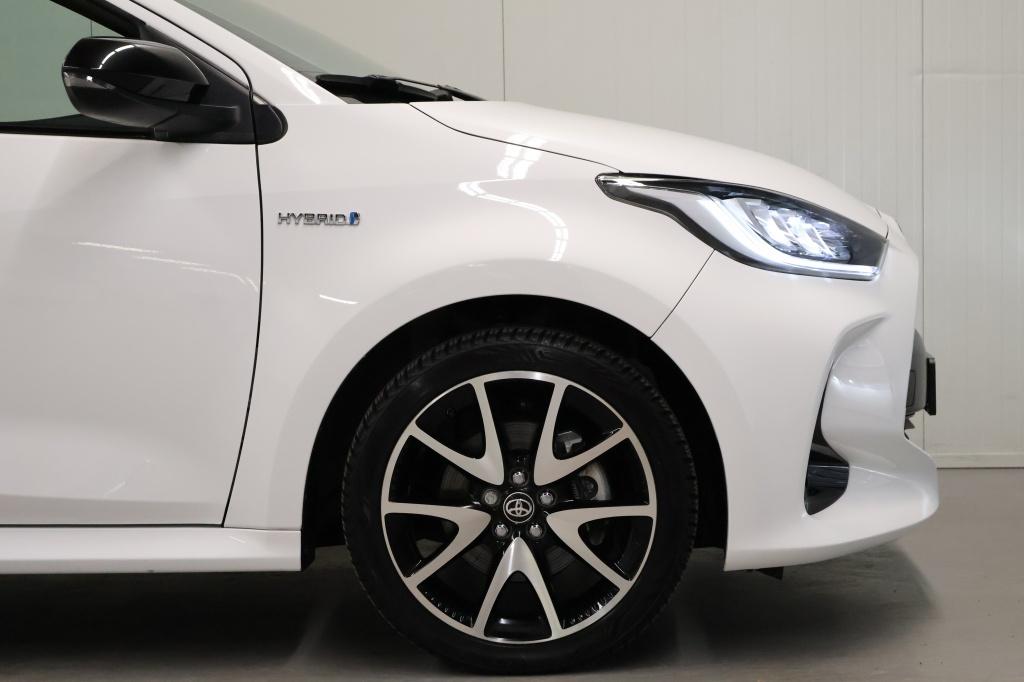 Toyota Yaris 1.5 hybride dynamic| camera| adap.cruise| half leder| climate