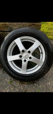 4 velgen met winterbanden, oa VW Golf