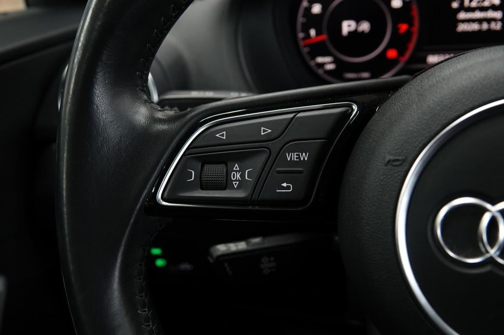 Audi Q2 1.4 tfsi | stoelverw. | pdc | 19" | camera |