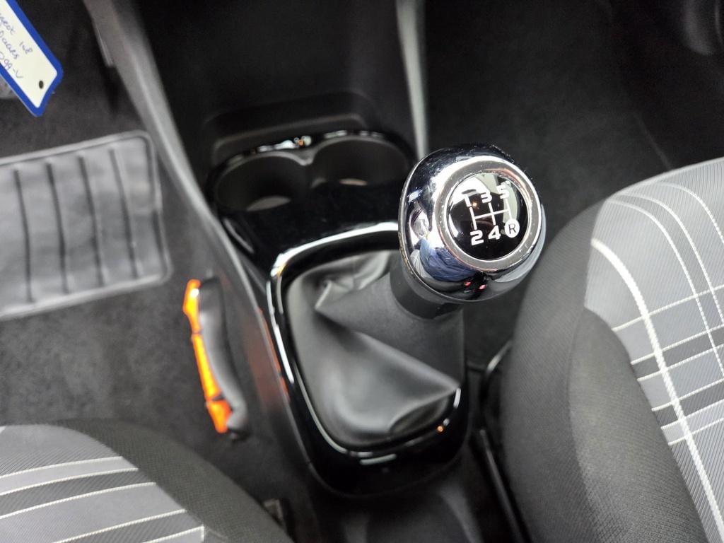 Peugeot 108 1.2 puretech 82 pk allure | lm velgen | getint glas | smartphon