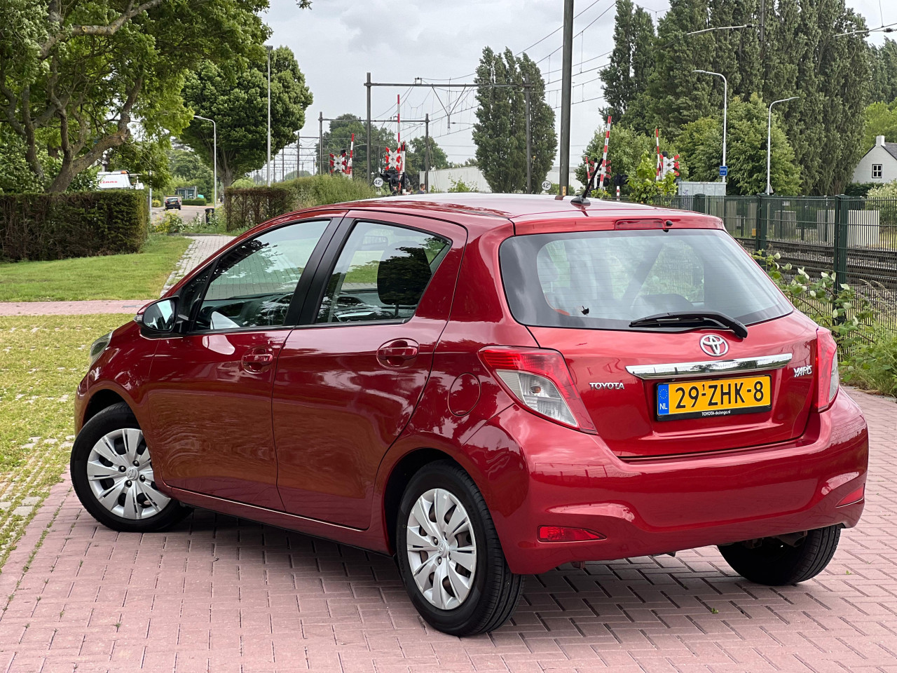 Toyota Yaris 1.3 VVT- i Aspiration | 5- Deurs | Automaat!  | Navi + Camera