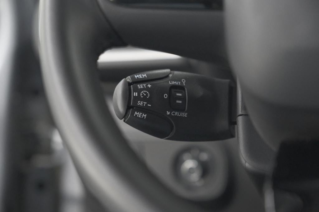 Citroen C3 puretech 110 max | keyless entry/start | camera | navigatie | pa