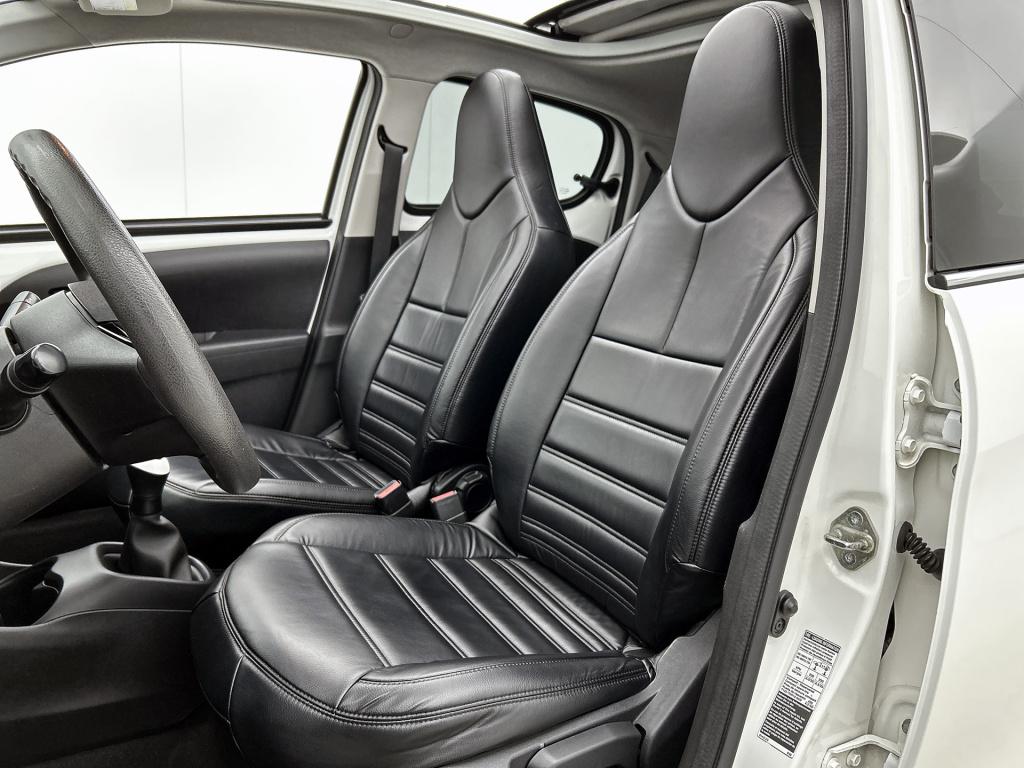 Peugeot 108 72 pk active top! cabrio | rijklaar | lederen bekleding | airco