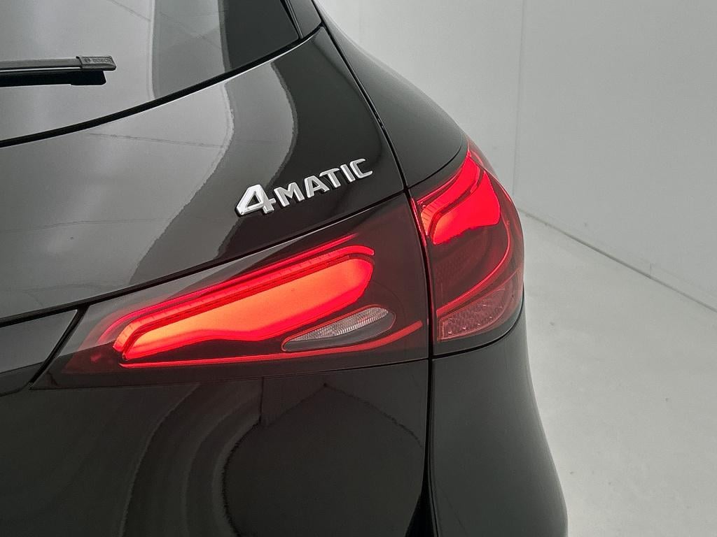 Mercedes-Benz Glc 300 e 4matic luxury plug-in hybride | avantgarde advanced