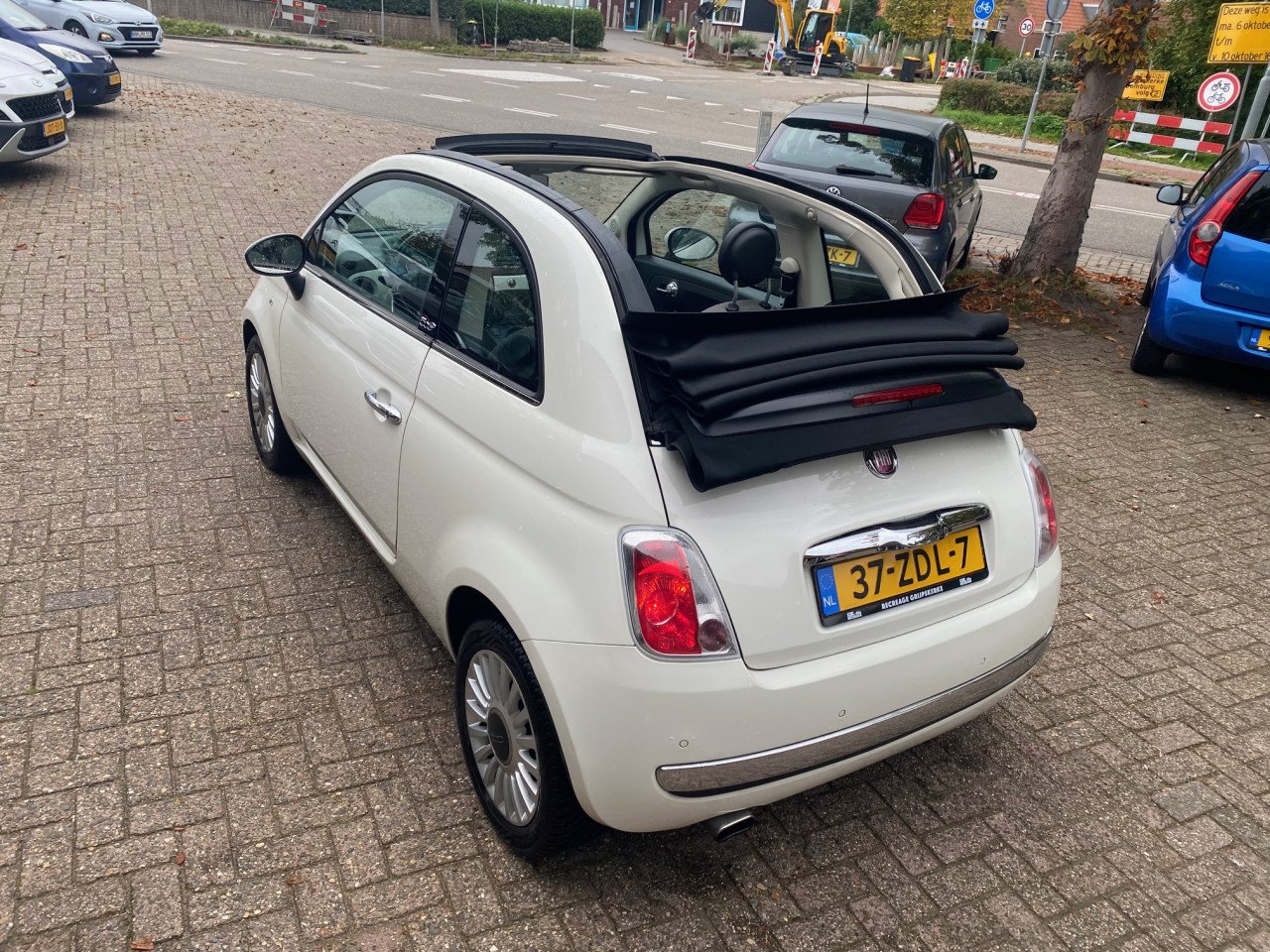 Te koop: Fiat 500 Cabrio – Stijlvol, Compact en Vol Rijplezier!