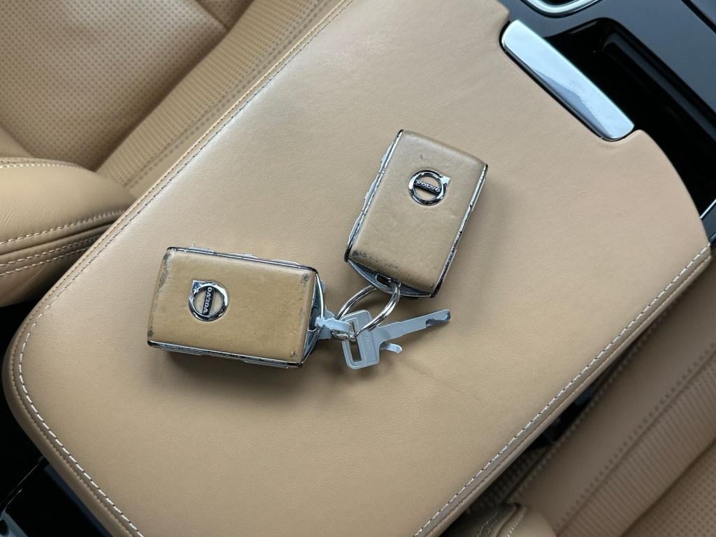 Volvo S60 t6 340pk recharge inscription| full options ! trekhaak