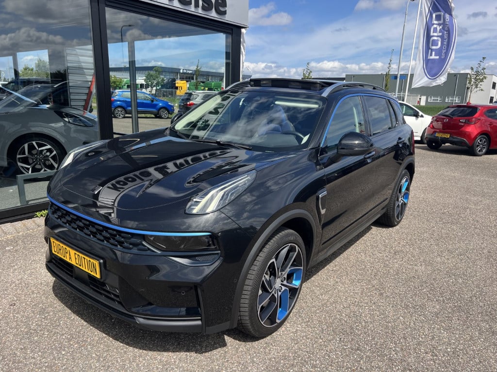 Lynk & Co 01 1.5 261pk plug in hybrid , panodak , carplay