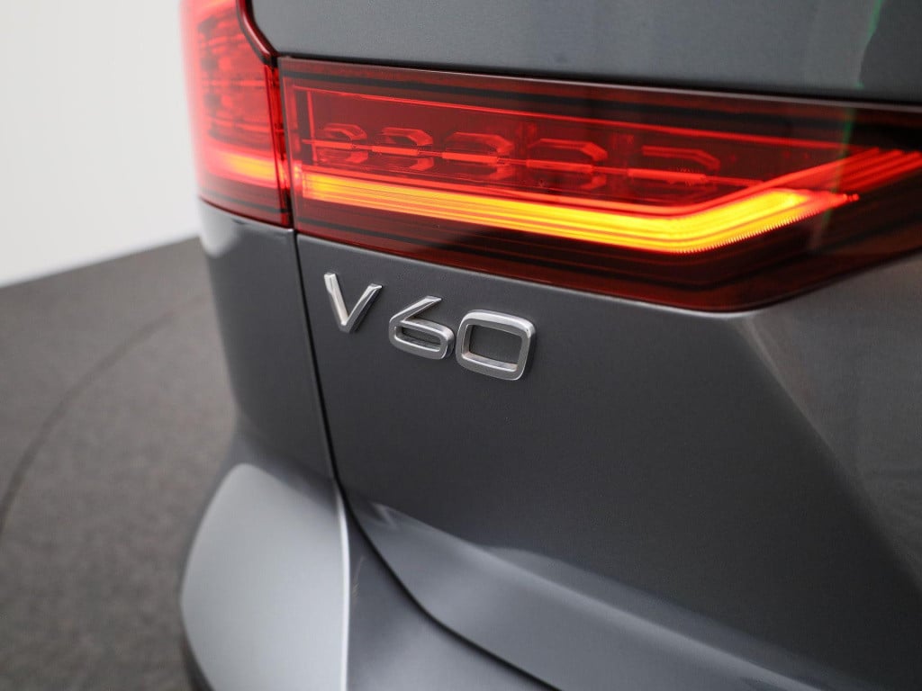 Volvo V60 2.0 b3 business pro | automaat | navigatie | apple carplay / andr