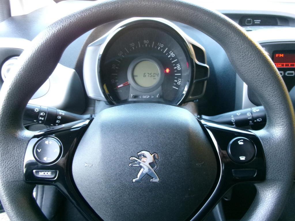 Peugeot 108 1.0 vti 5-drs, airco, bluetooth, 67000km. btw
